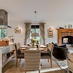 2 Bed In Scarborough Oc-g0179