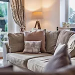 2 Bed In Scarborough Oc-g0179 *