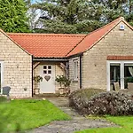 2 Bed In Scarborough Oc-g0179 Semesterbostad