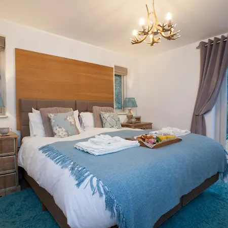 2 Bed In Robin Hoods Bay G0179