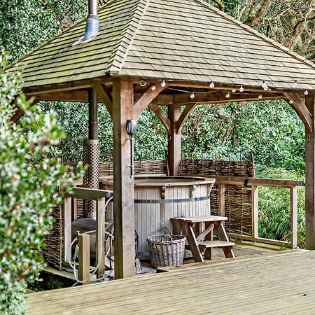 2 Bed In Robin Hoods Bay G0179 Staintondale